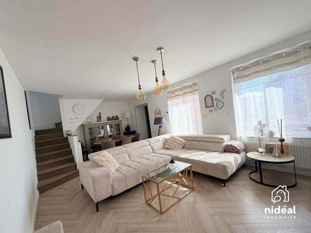 Maison 130 m² à Maresches  - photo 3