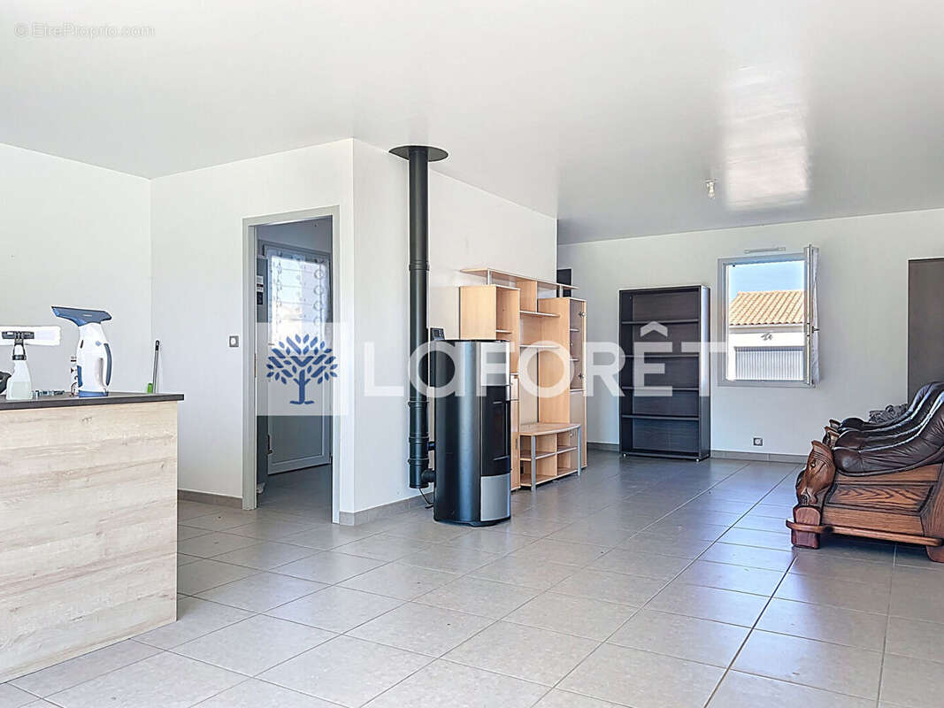 Maison à SAINT-LOUP-LAMAIRE