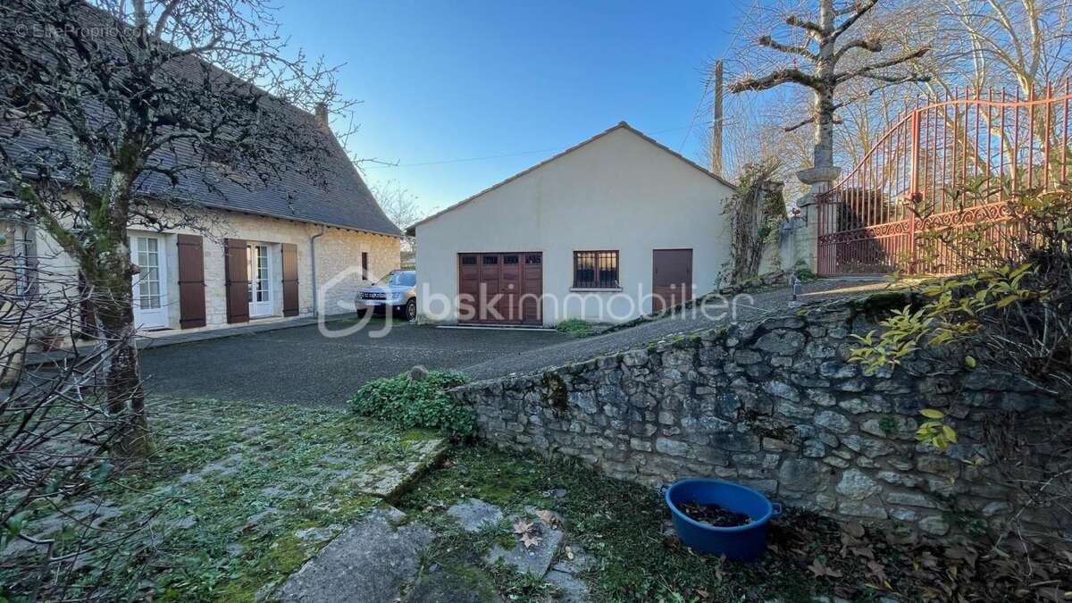 Propriété à saisir au coeur de Lalinde - photo 5