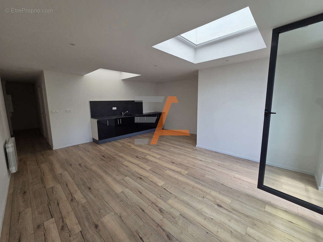 Appartement à SAINT-ETIENNE