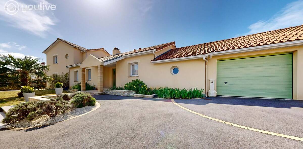 Maison à SAINT-PHILBERT-DE-GRAND-LIEU