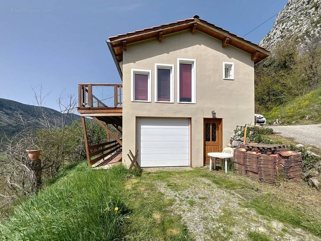 Maison à SAINT-AUBAN