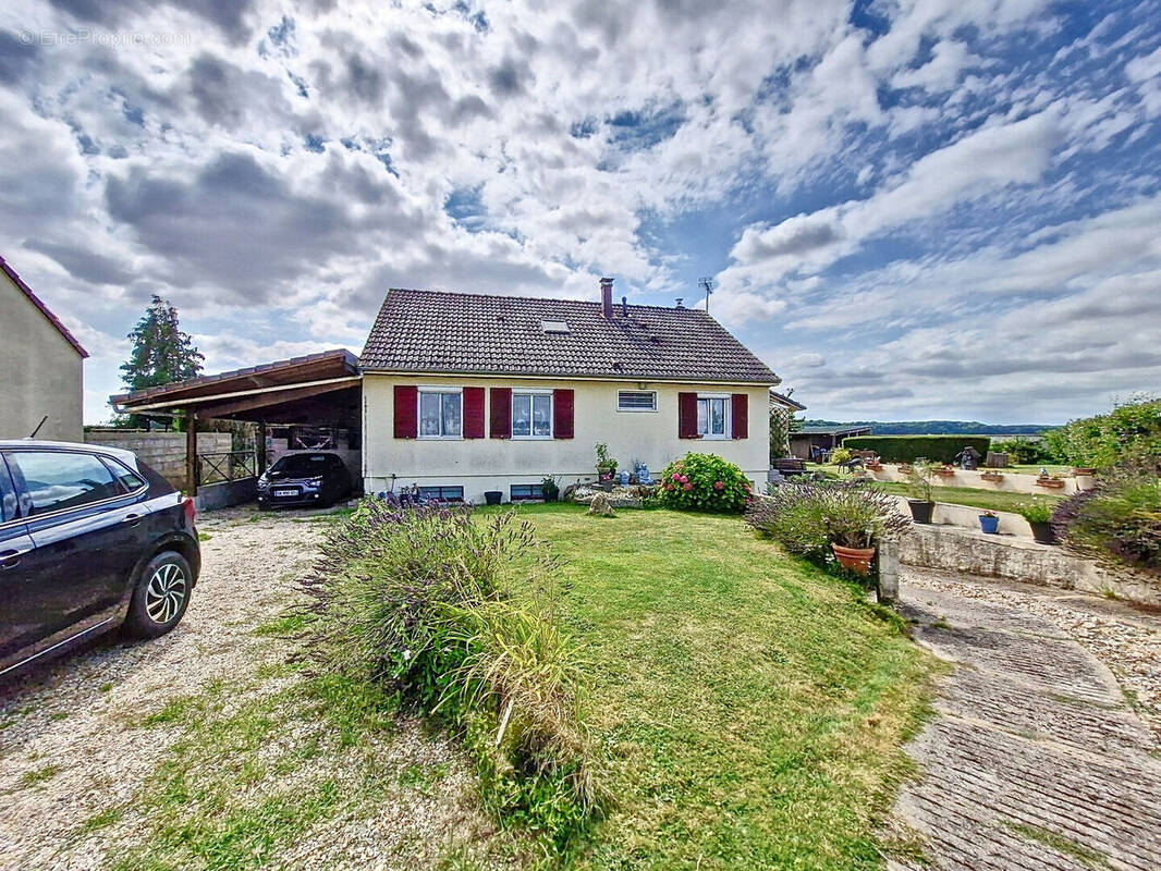 Maison à LES THILLIERS-EN-VEXIN