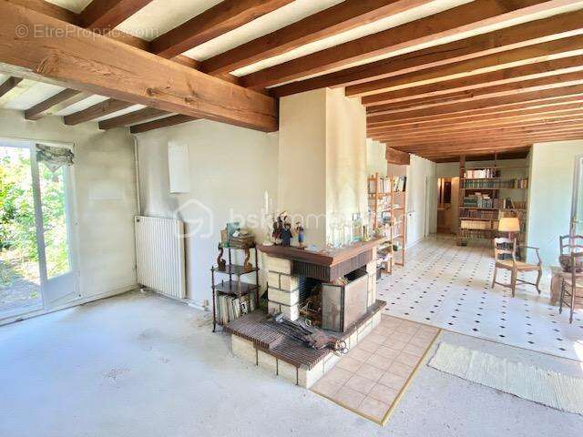 Maison à OZOIR-LA-FERRIERE