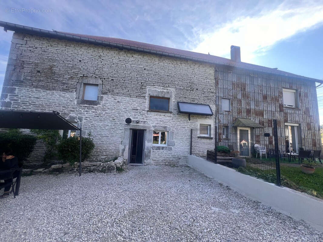 Appartement à VERNIERFONTAINE