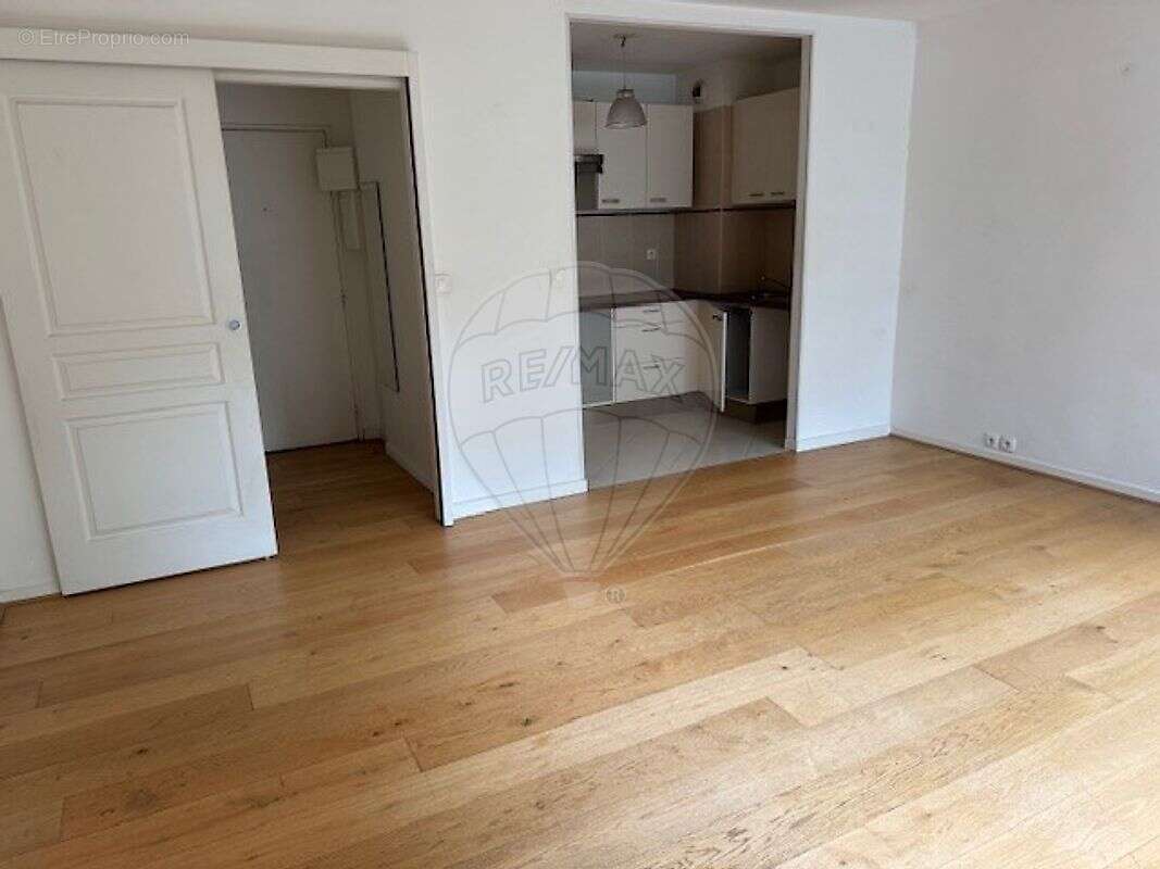 Appartement à PARIS-10E