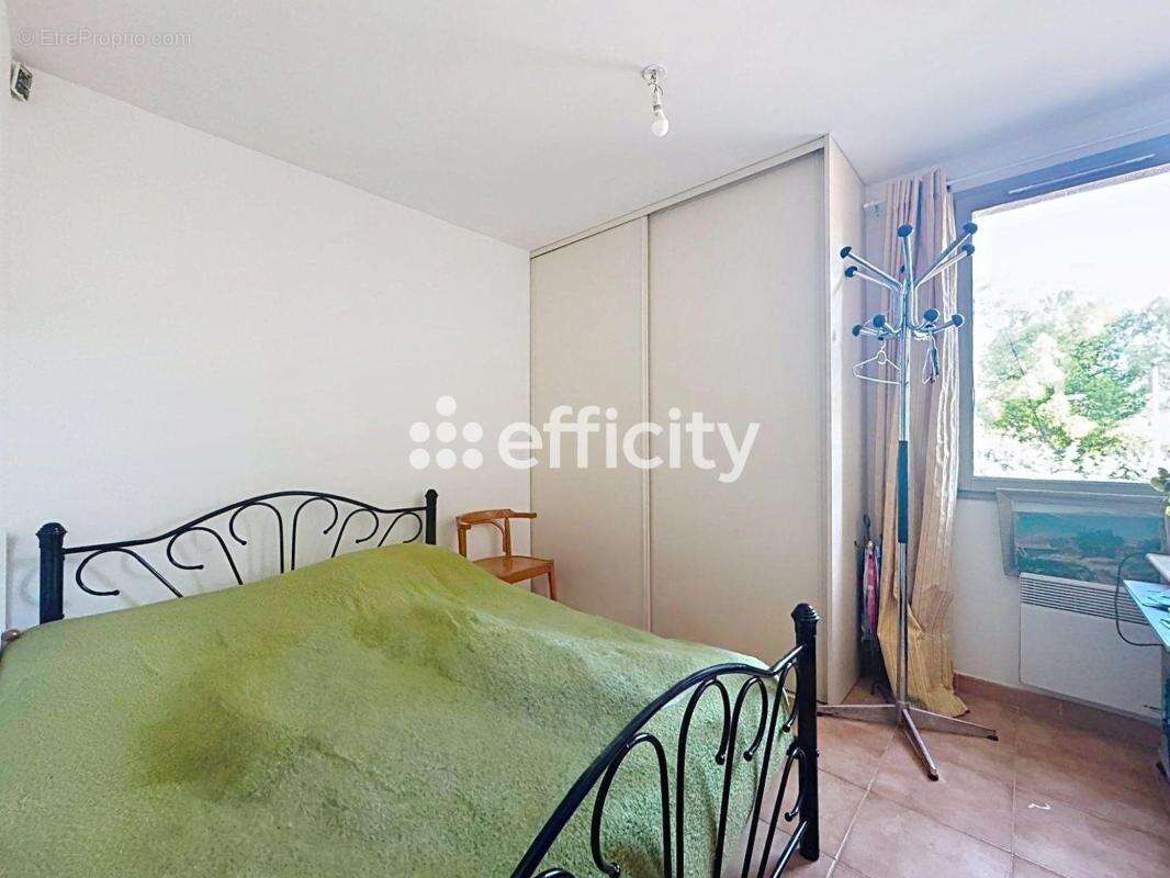 Maison 140 m² à Saint-Cannat  - photo 7