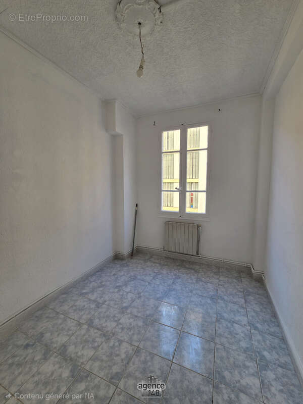Appartement à MARSEILLE-3E