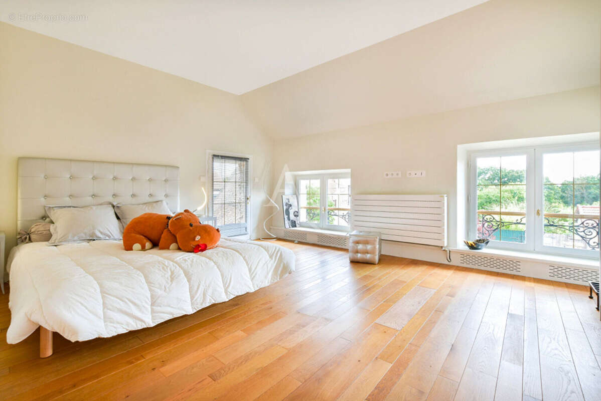 Maison à OZOUER-LE-VOULGIS