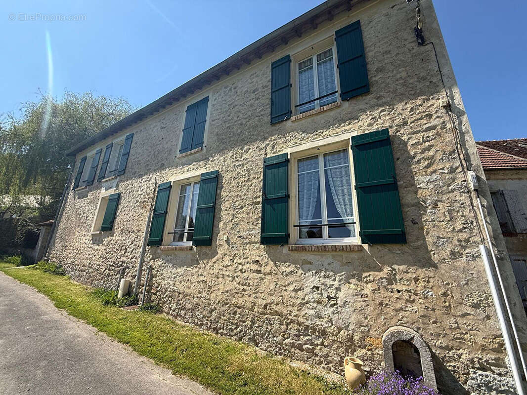 Maison à CROUY-SUR-OURCQ