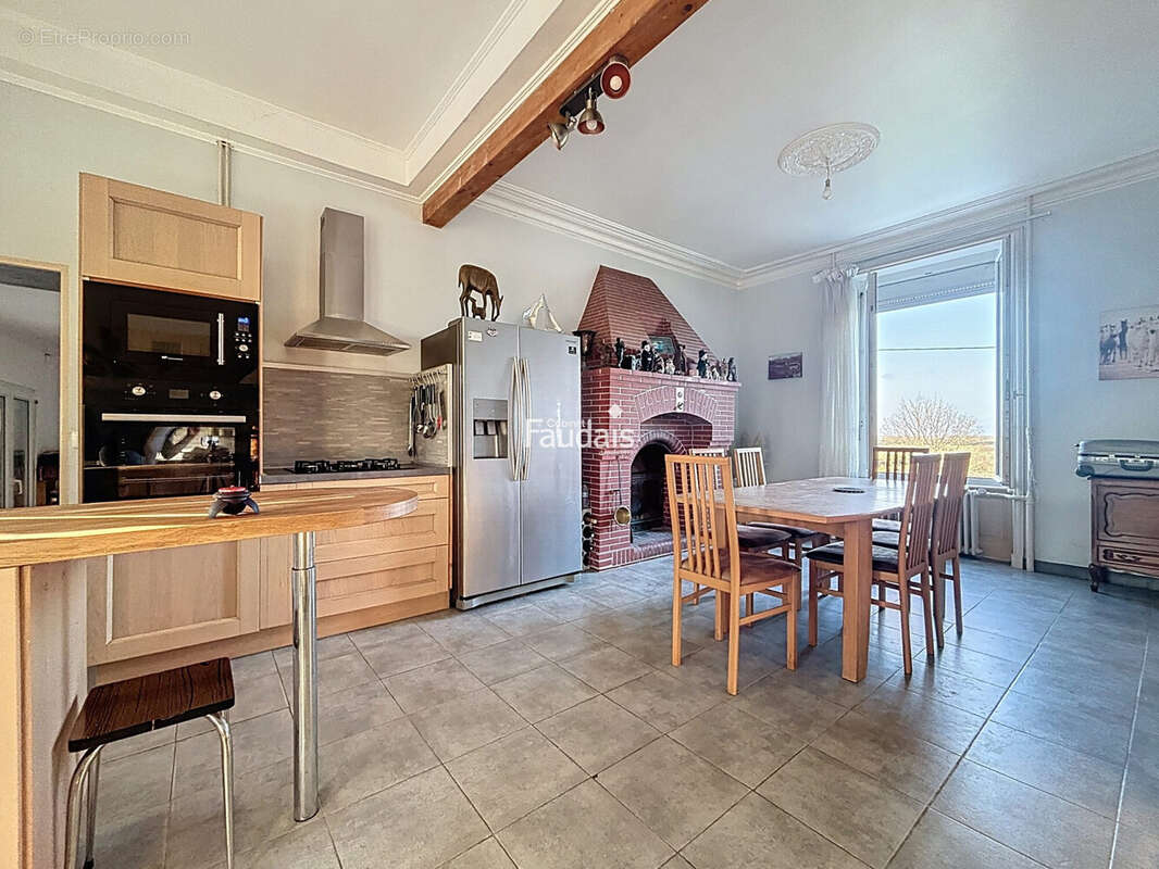 Maison 147 m² à Isigny-Sur-Mer  - photo 5