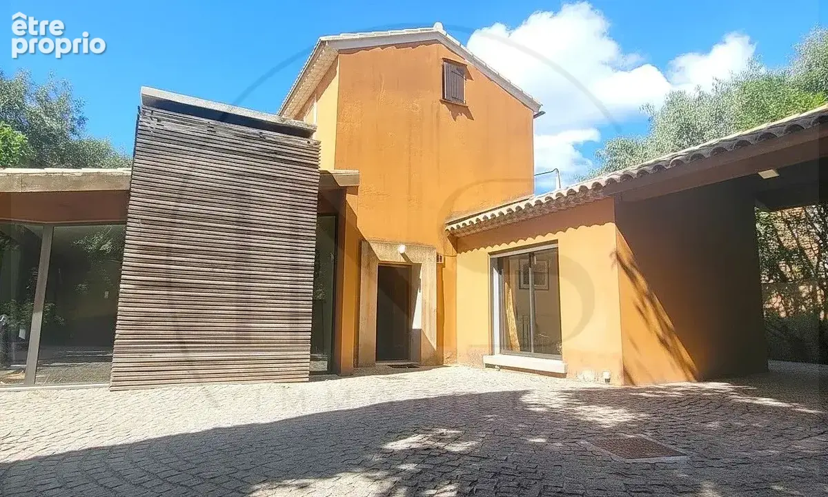 Maison 6 pièces 147 m² à vendre à Toulon (83200) - photo 4