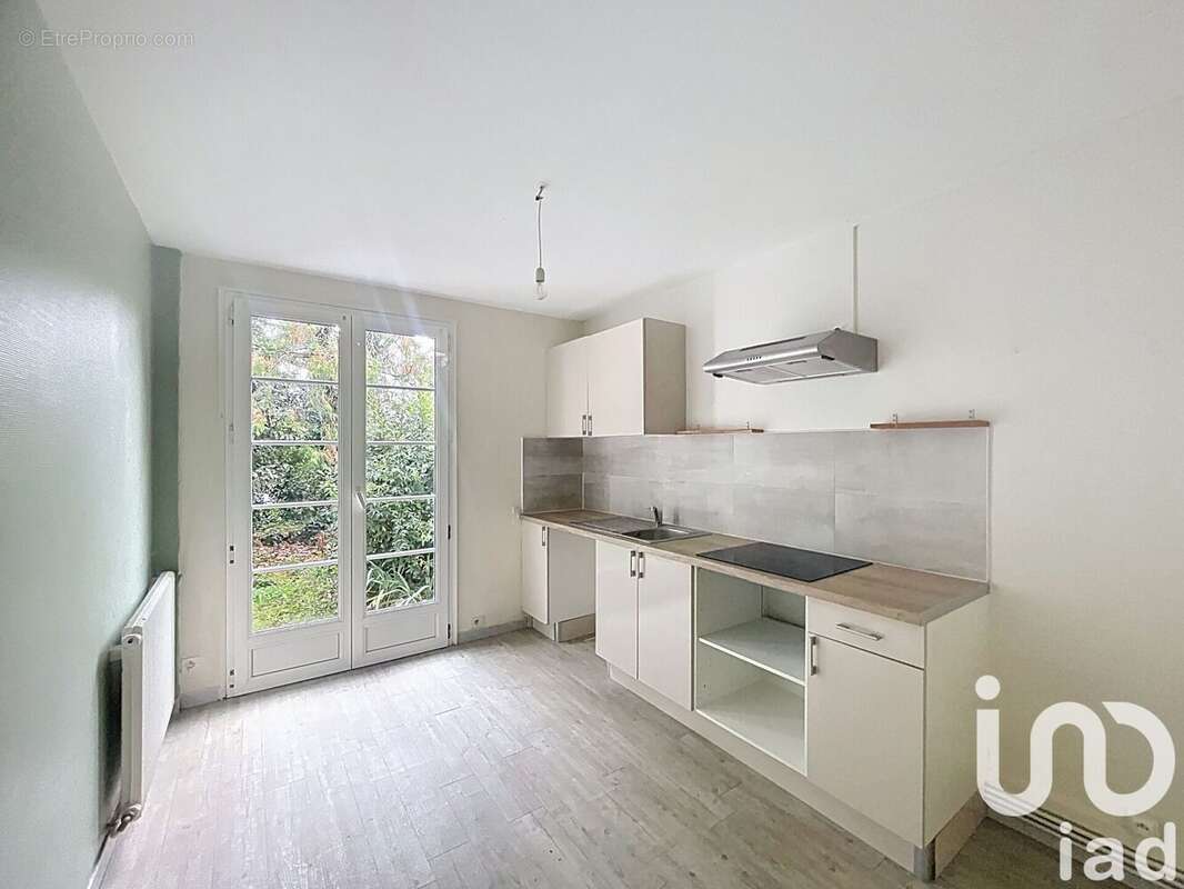 Photo 2 - Maison à POITIERS