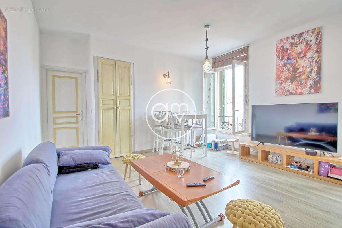 Appartement à HYERES