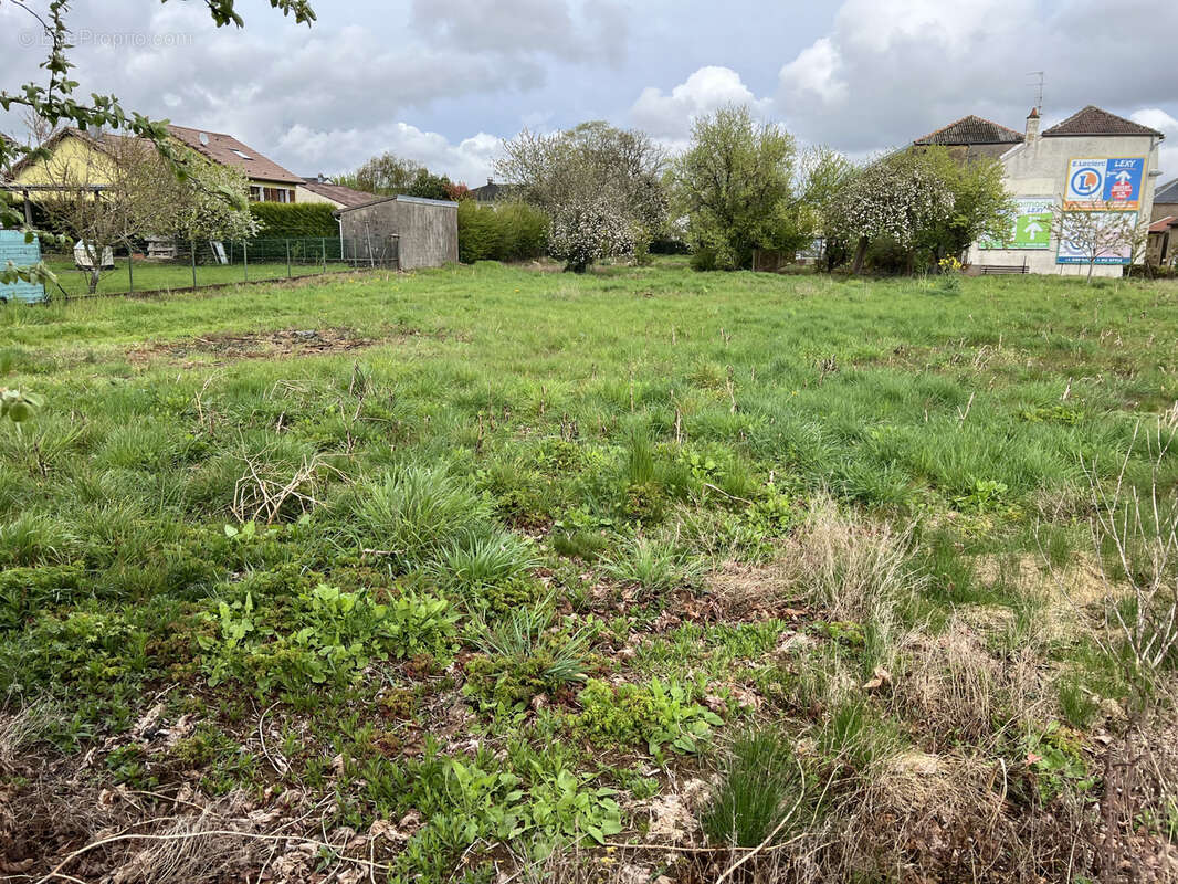 Terrain à VILLERS-LA-CHEVRE