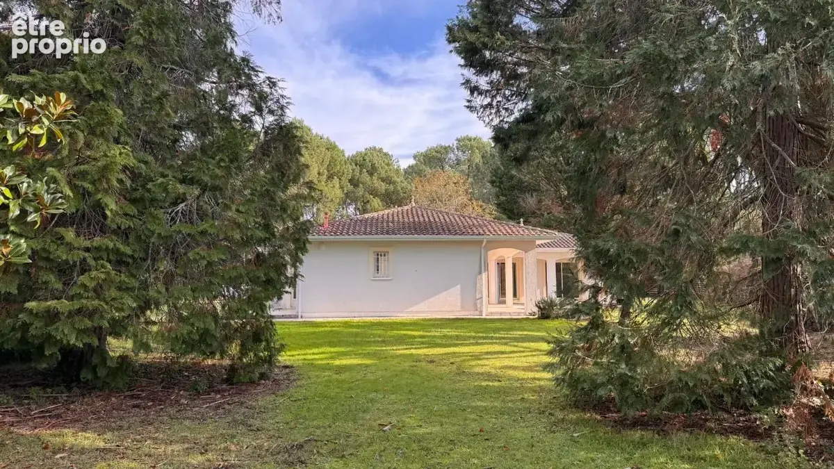 Maison à ARES