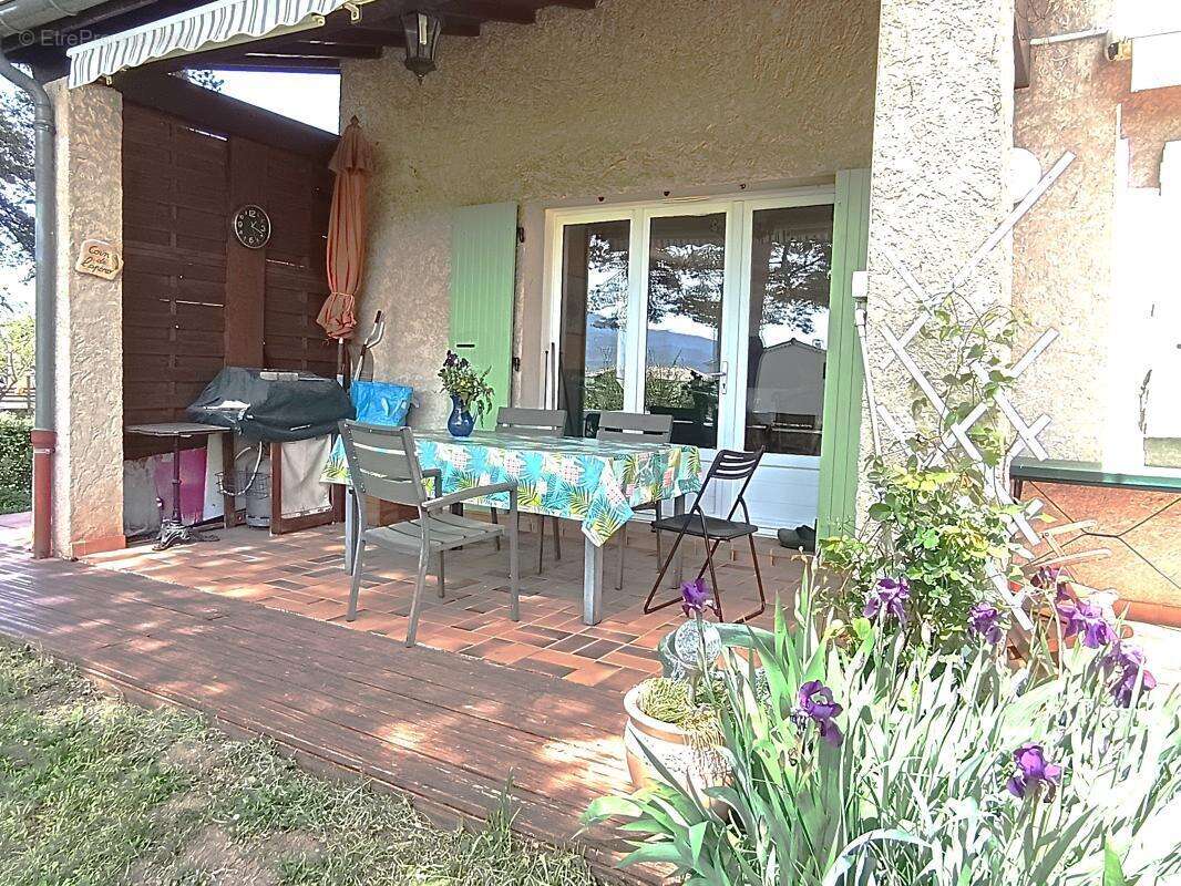 Maison à LARAGNE-MONTEGLIN