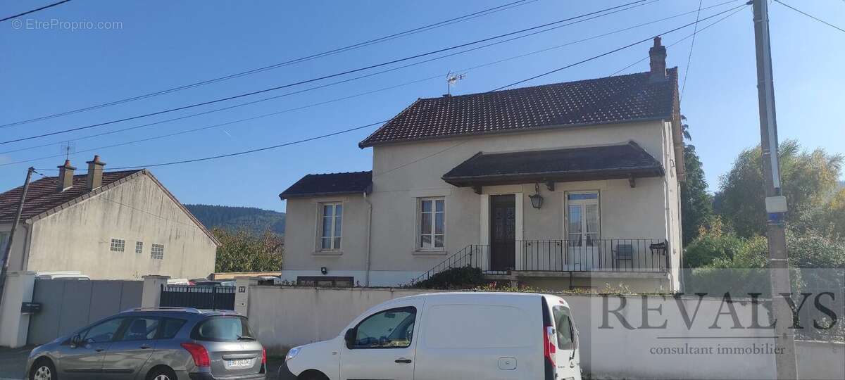 Maison à AUTUN