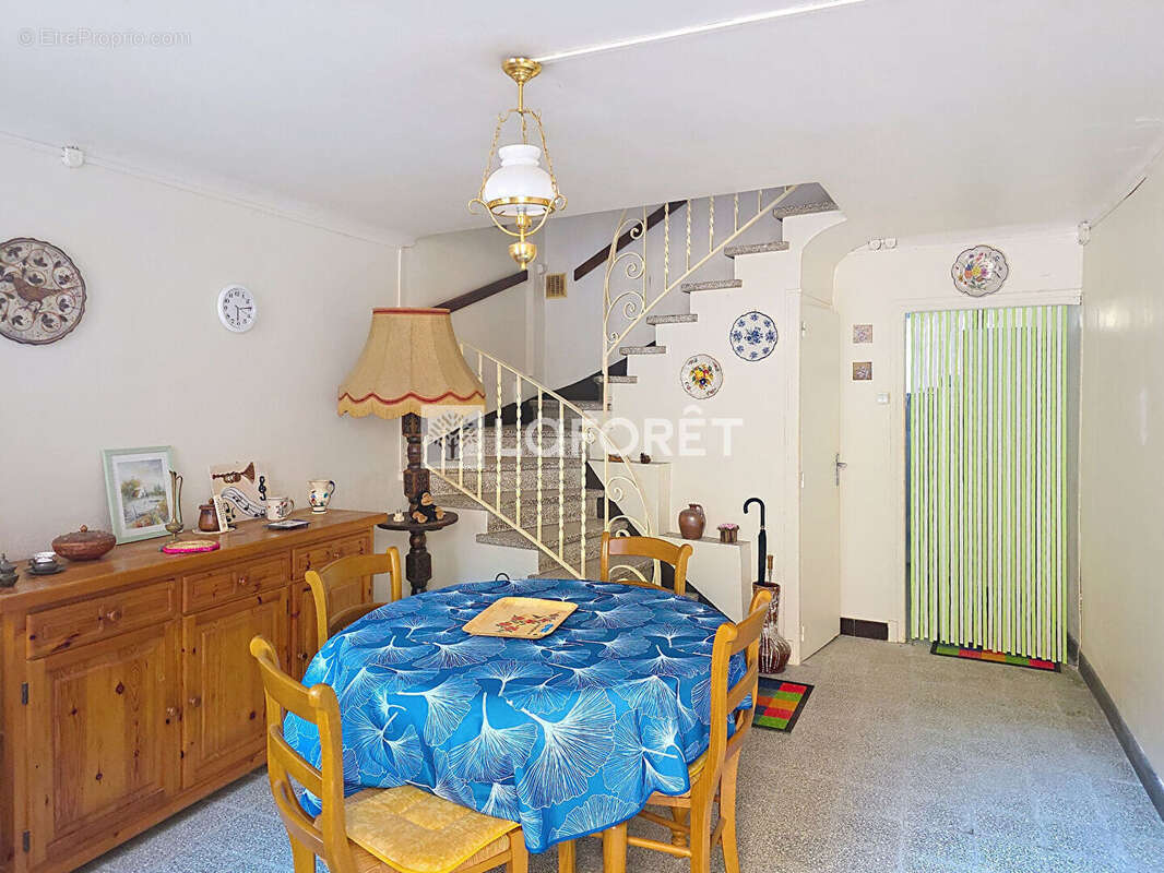 Maison  de village 3 faces 83 m² - 4 Chambres - Prades - photo 2