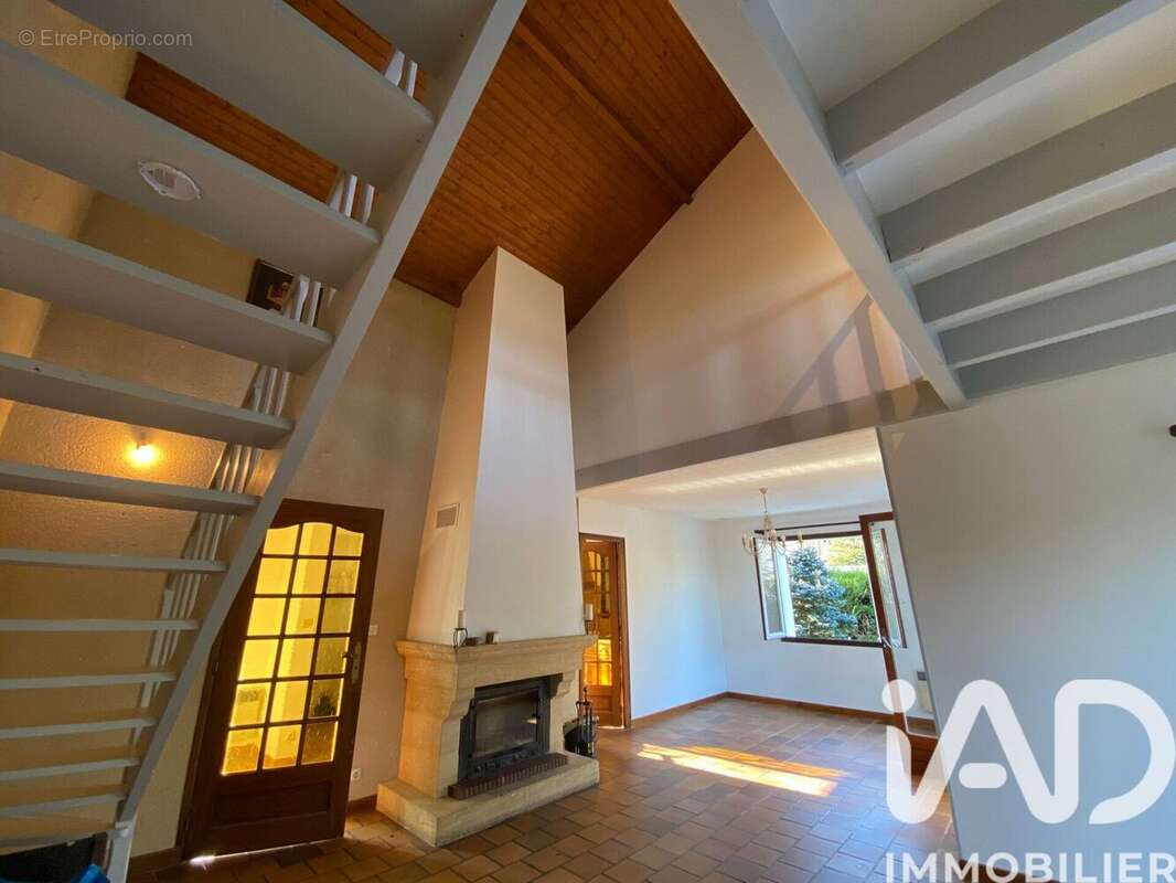 Photo 3 - Maison à VOUNEUIL-SOUS-BIARD