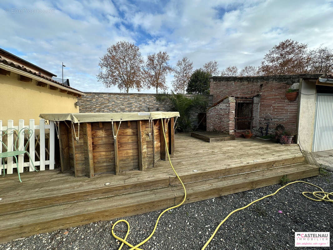 Terrain à CASTELNAU-D&#039;ESTRETEFONDS