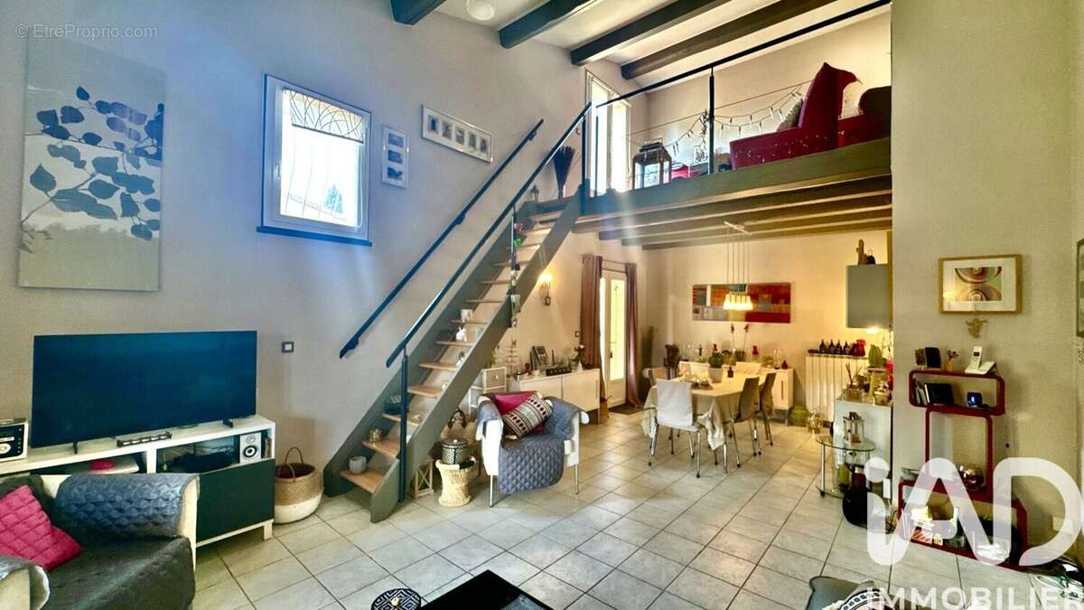 Maison 135 m² à Bagnols-Sur-Ceze  - photo 8