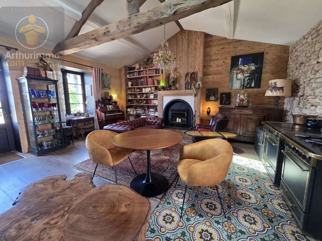 Maison à BOUIN