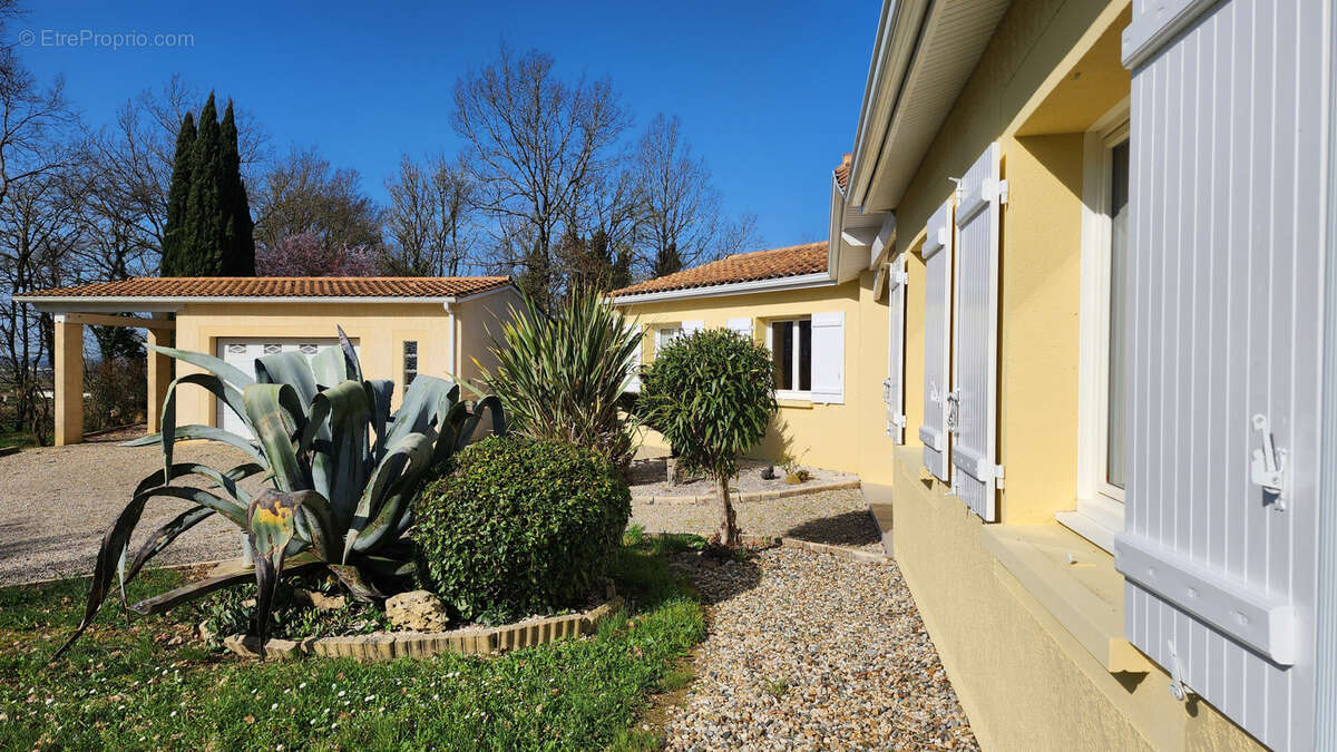 Maison à BIRAC-SUR-TREC
