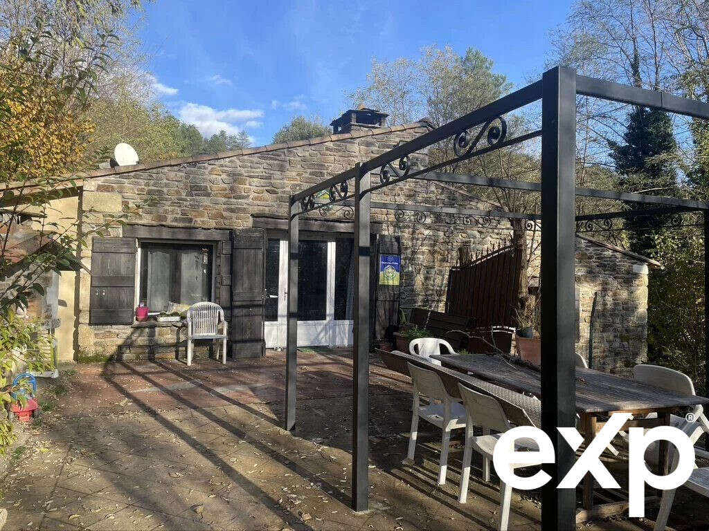 Maison à LE COLLET-DE-DEZE