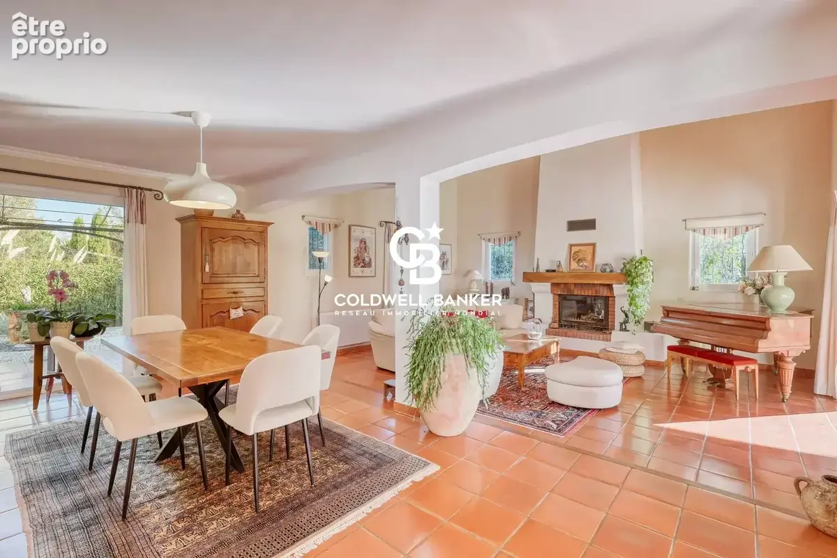 Golfe de Saint-Tropez , charmante villa avec piscine et sa maison d’invités - photo 2