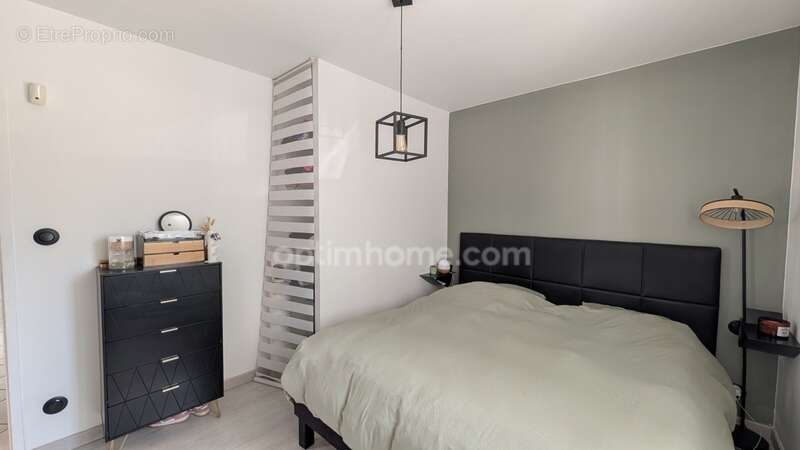 Maison familiale 127m² - 4 chambres - Terrain 1200m² - Piscine - photo 4