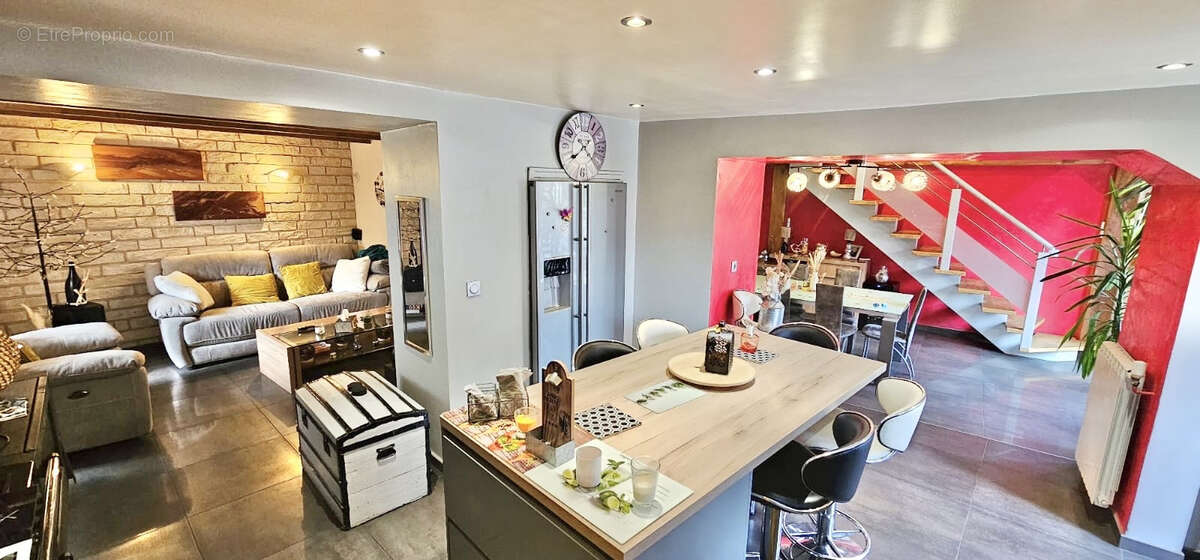 Maison à MENTHONNEX-SOUS-CLERMONT