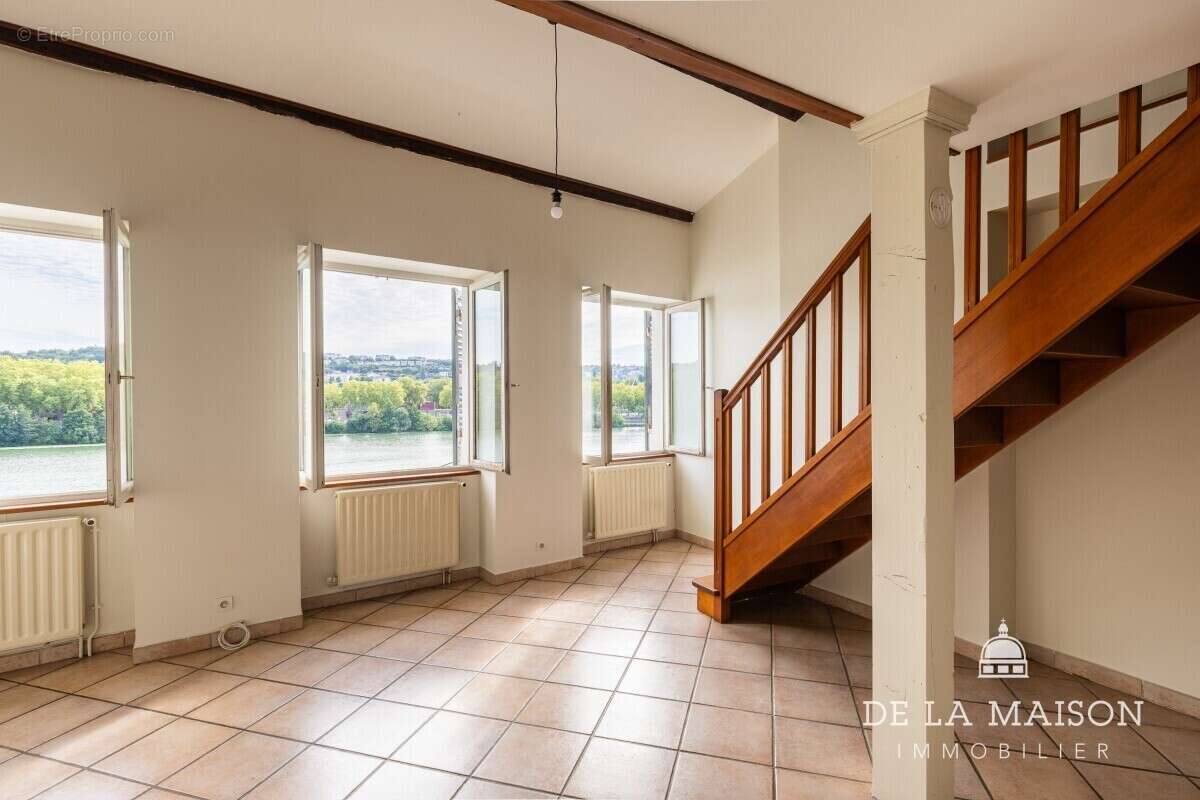 Appartement à ALBIGNY-SUR-SAONE