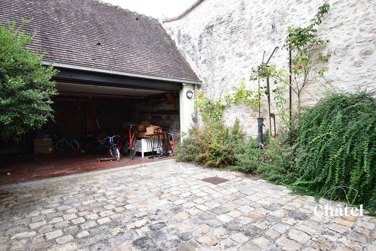Maison de ville - 3ch - Jardin - Double garage - Cave - photo 11