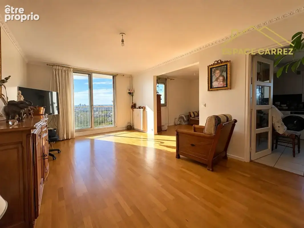 Appartement à LES LILAS