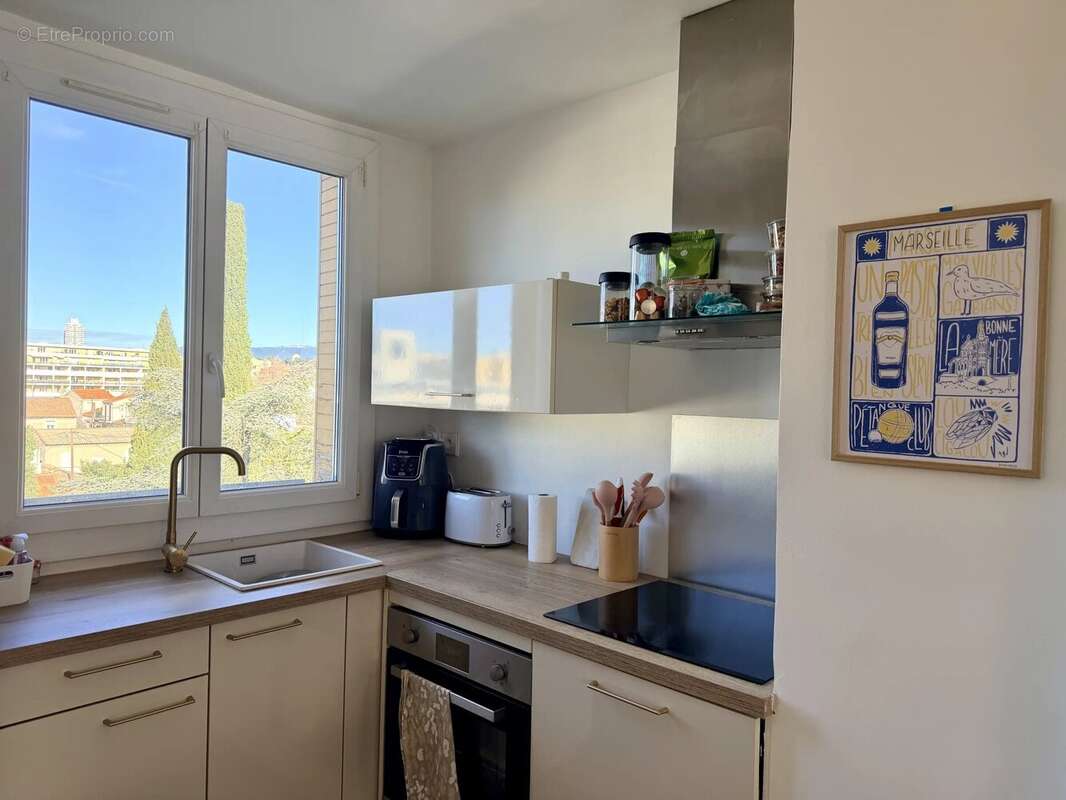 Appartement à MARSEILLE-10E