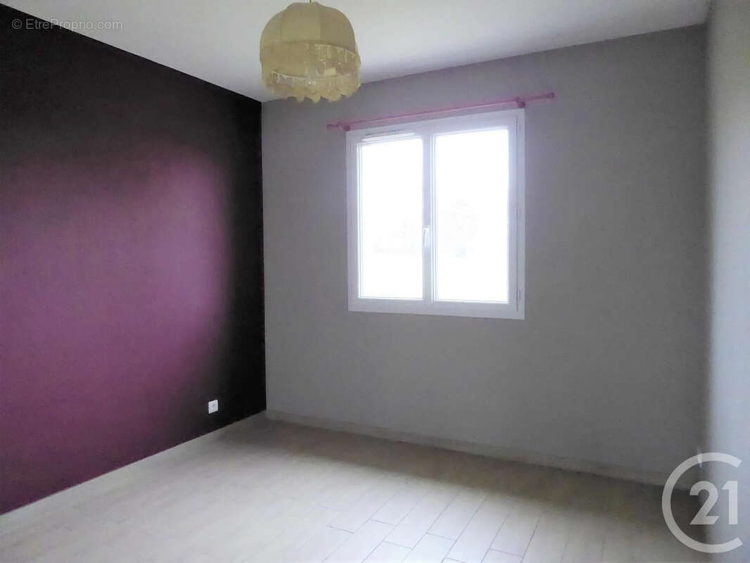 Maison à SAINT-SERNIN-DU-BOIS