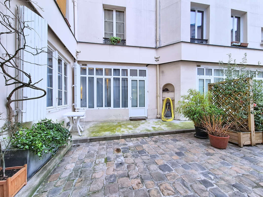 Appartement à PARIS-11E