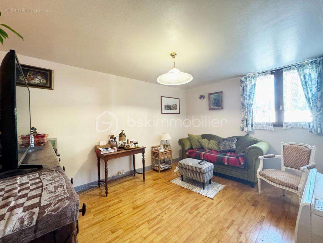Appartement à POISAT