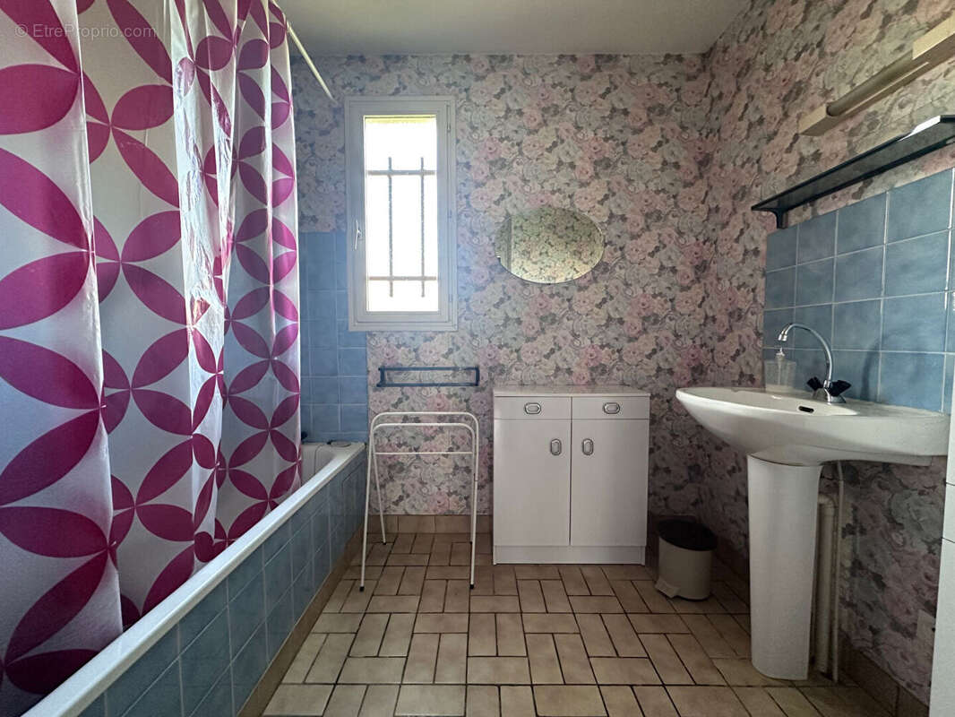 Maison à LA CHAPELLE-ACHARD