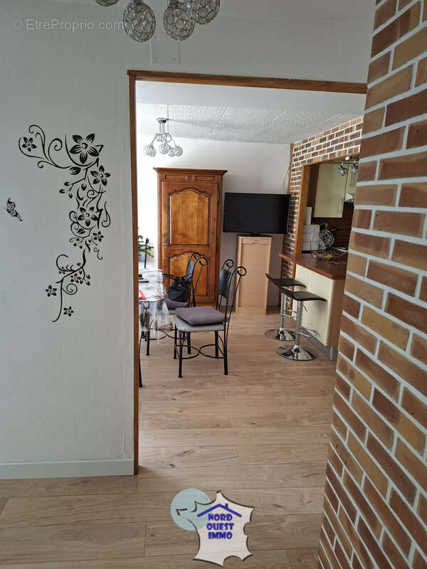 Maison 80 m² à Saint-Fraimbault  - photo 9