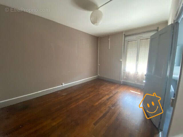 chambre 1er - Maison à BOURGES