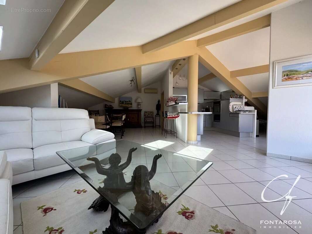 Appartement à FREJUS