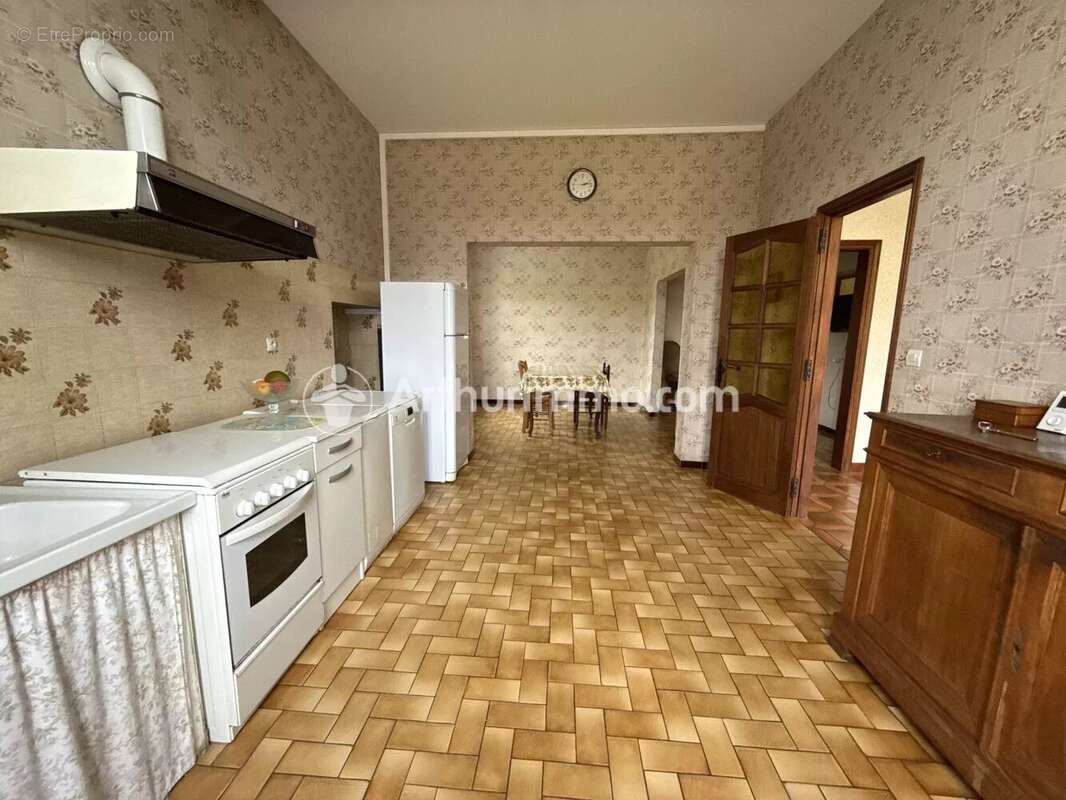 Maison à NEUVIC