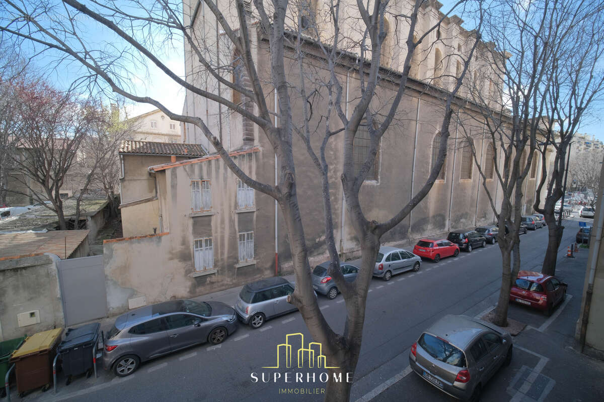 Appartement à MARSEILLE-4E