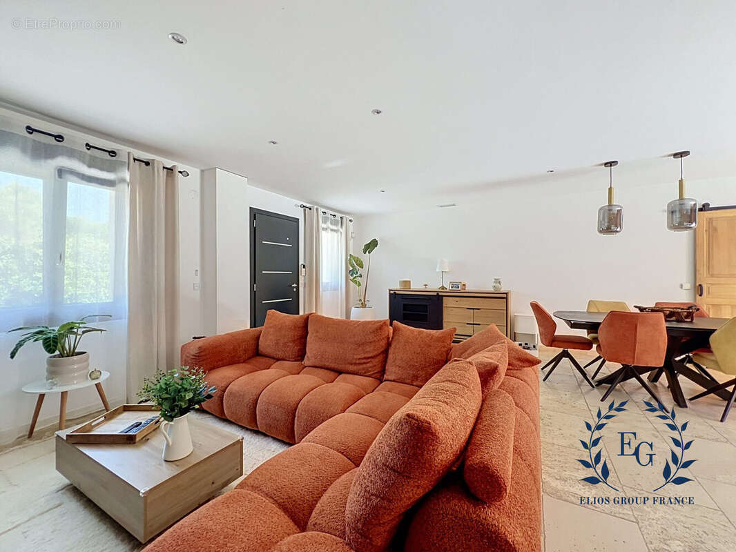 Maison 122 m² à Rocbaron  - photo 6