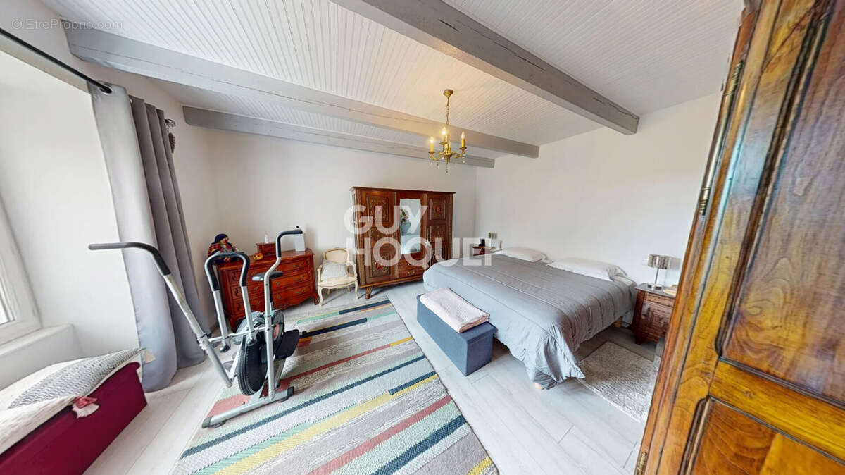 Maison à JUGON-LES-LACS