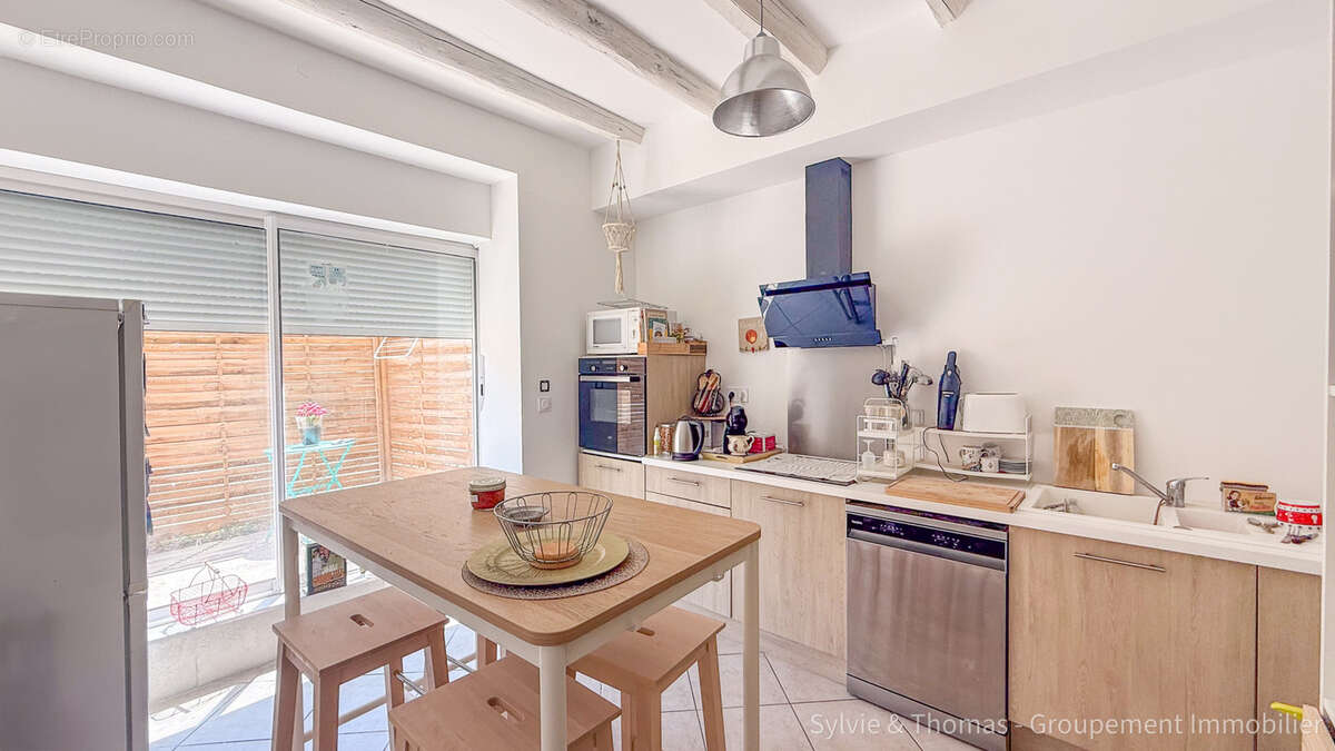 Appartement à CADEROUSSE