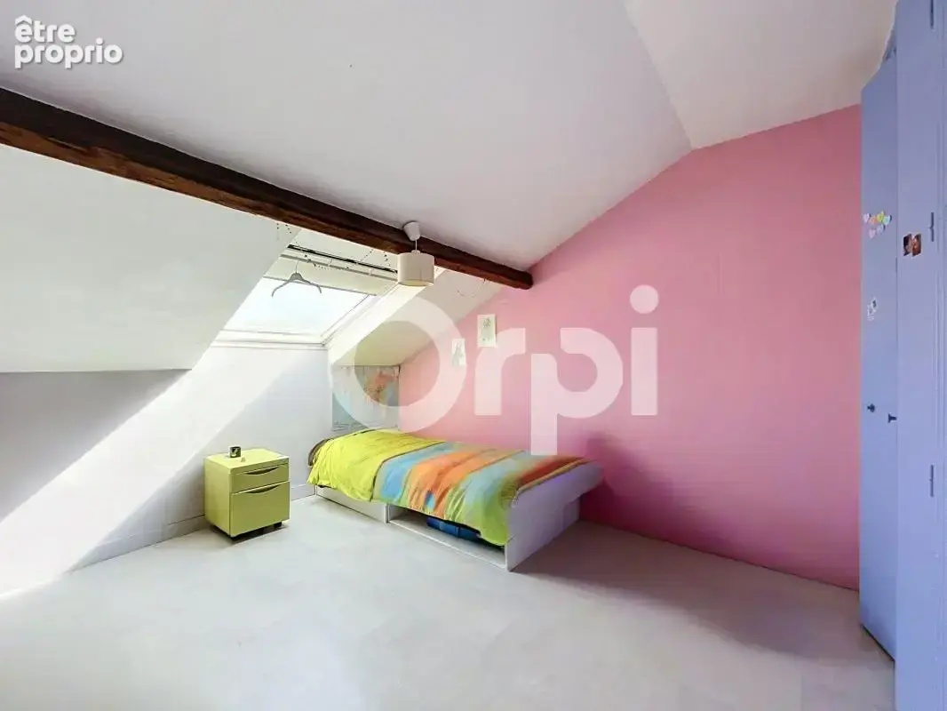 Demeure de caractère en pierre (179 m²) – Charme, volumes & potentiel mixte - photo 14