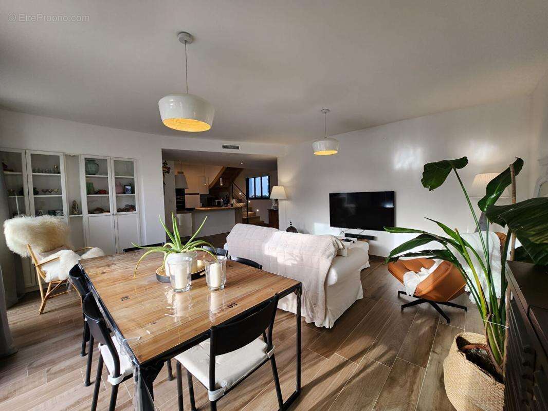 Maison à PLOUGOUMELEN